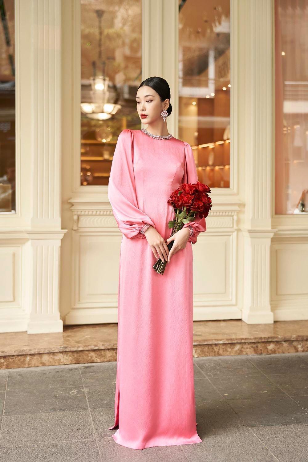 Iridessa Straight Bishop Sleeved Silk Floor Length Ao Dai - MEAN BLVD