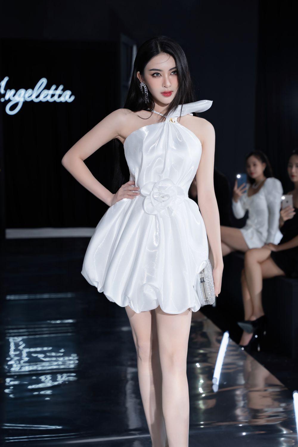 Kery Balloon V-Neck Twinkle Taffeta Mini Dress - MEAN BLVD