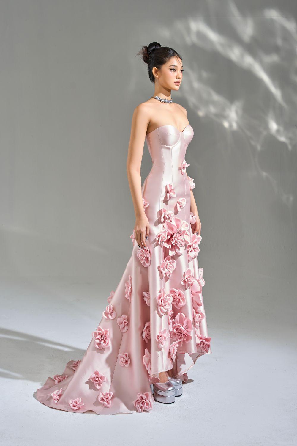 La Fleur Asymmetric Sweetheart Neck Taffeta Maxi Dress - MEAN BLVD