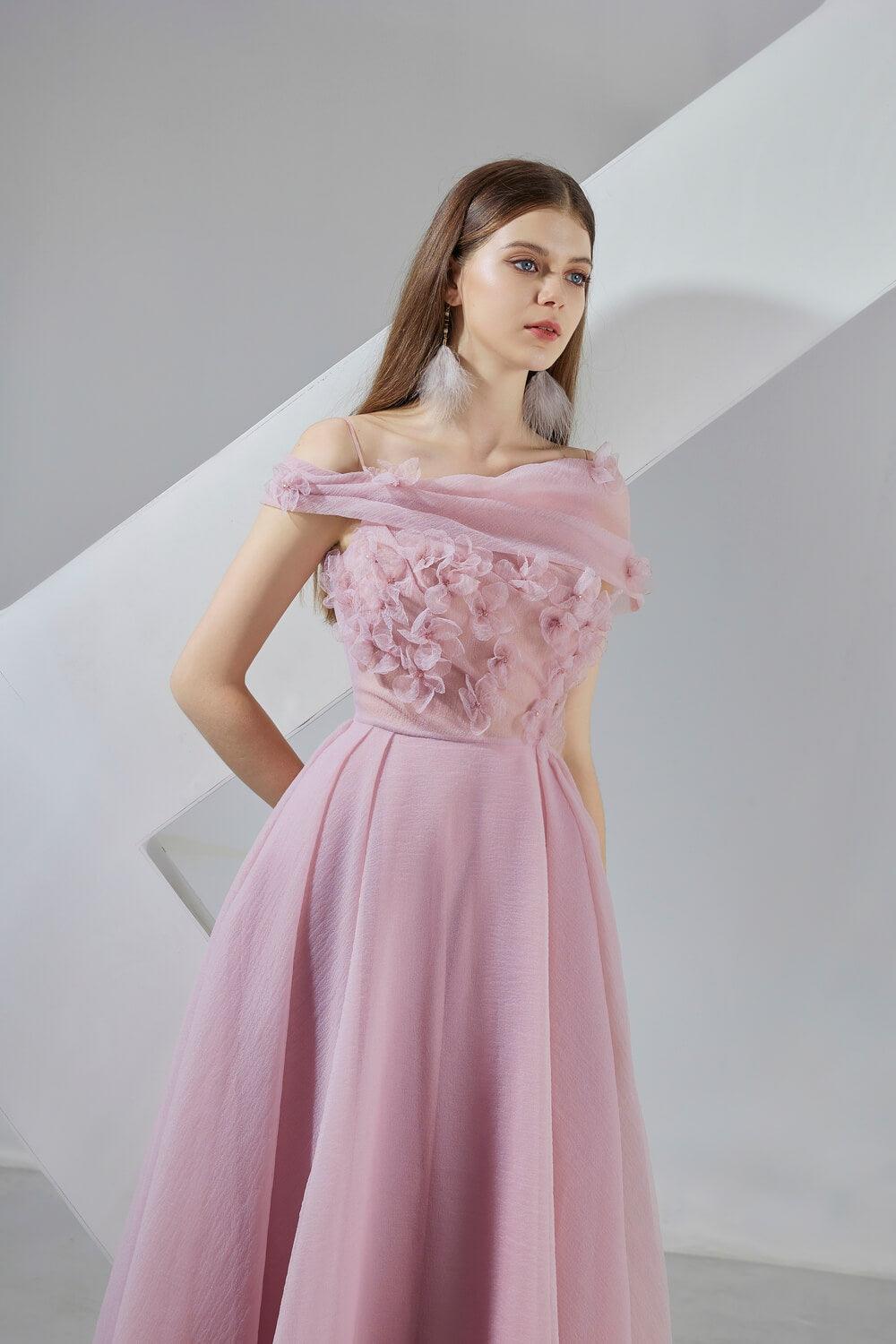 Lanney Fit and Flare Flower Applique Organza Maxi Dress - MEAN BLVD