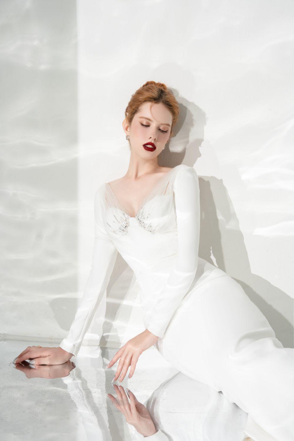 Lavish Sheath Long Sleeved Cotton Midi Dress - MEAN BLVD