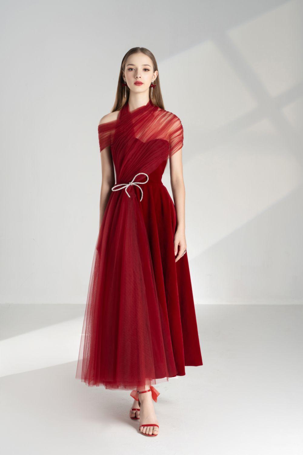 Leslie Fit and Flare Crossover Mesh Taffeta Maxi Dress - MEAN BLVD