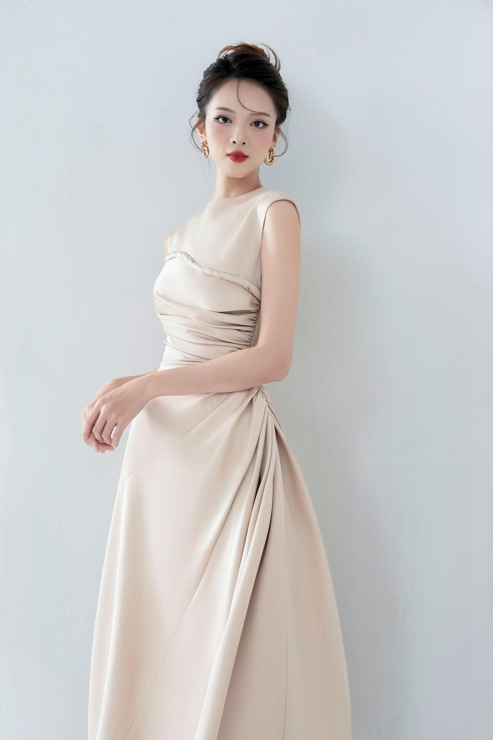 Women's Lexie A-line Draped Silk Blend Midi Dress XS/S/M/L/XL Beige/White MEAN BLVD XL / Beige Women's Lexie A-line Draped Silk Blend Midi Dress XS/S/M/L/XL Beige/White MEAN BLVD XL / Beige