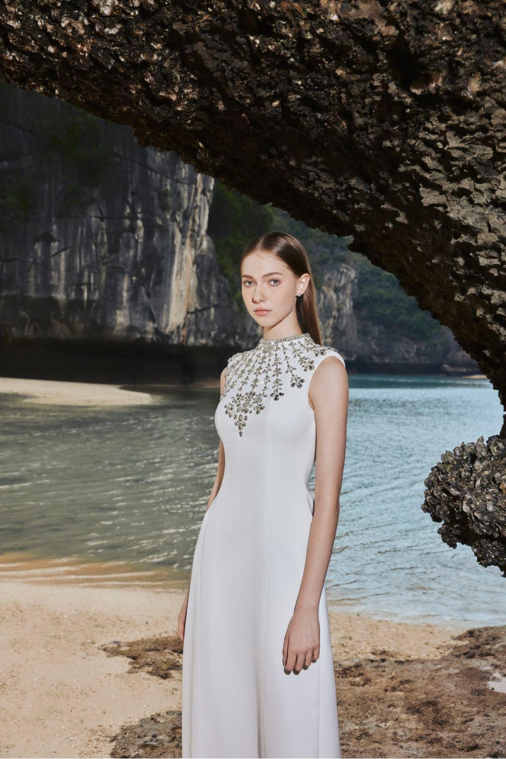 Liliana Bodycon Sleeveless Crepe Floor Length Dress - MEAN BLVD