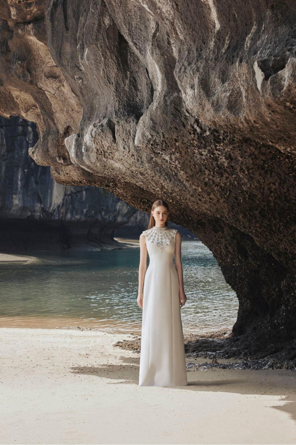 Liliana Bodycon Sleeveless Crepe Floor Length Dress - MEAN BLVD