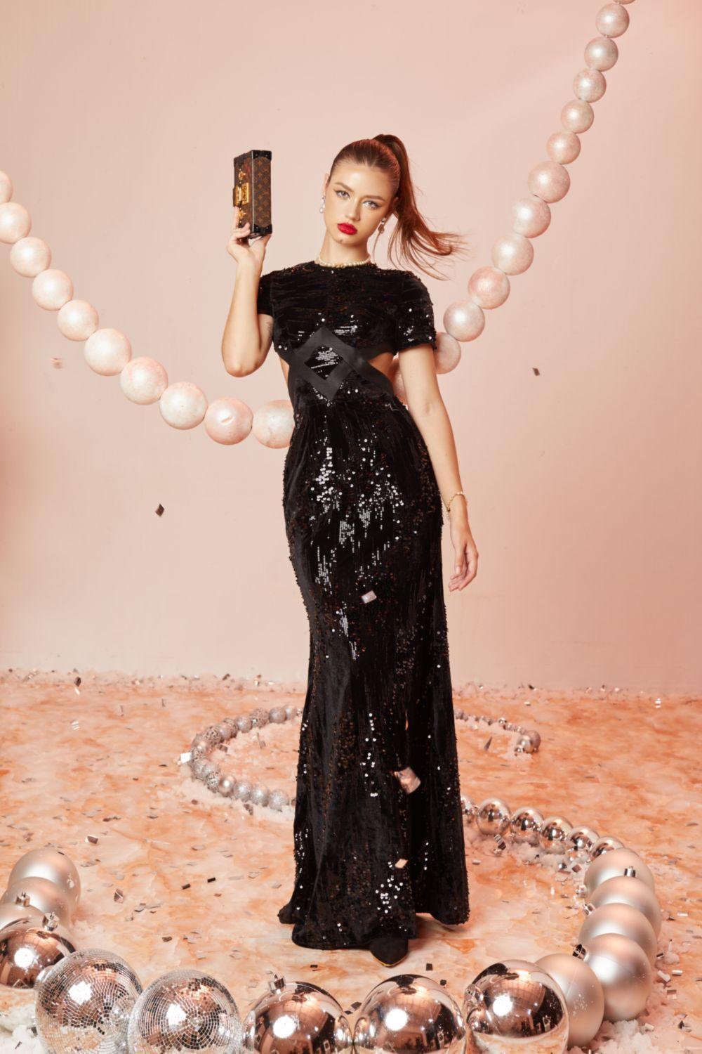 Women's Luminary A-line Cut-Out Velvet Floor Length Dress 0/1/2 Black MEAN BLVD Black / Customize Women's Luminary A-line Cut-Out Velvet Floor Length Dress 0/1/2 Black MEAN BLVD Black / Customize