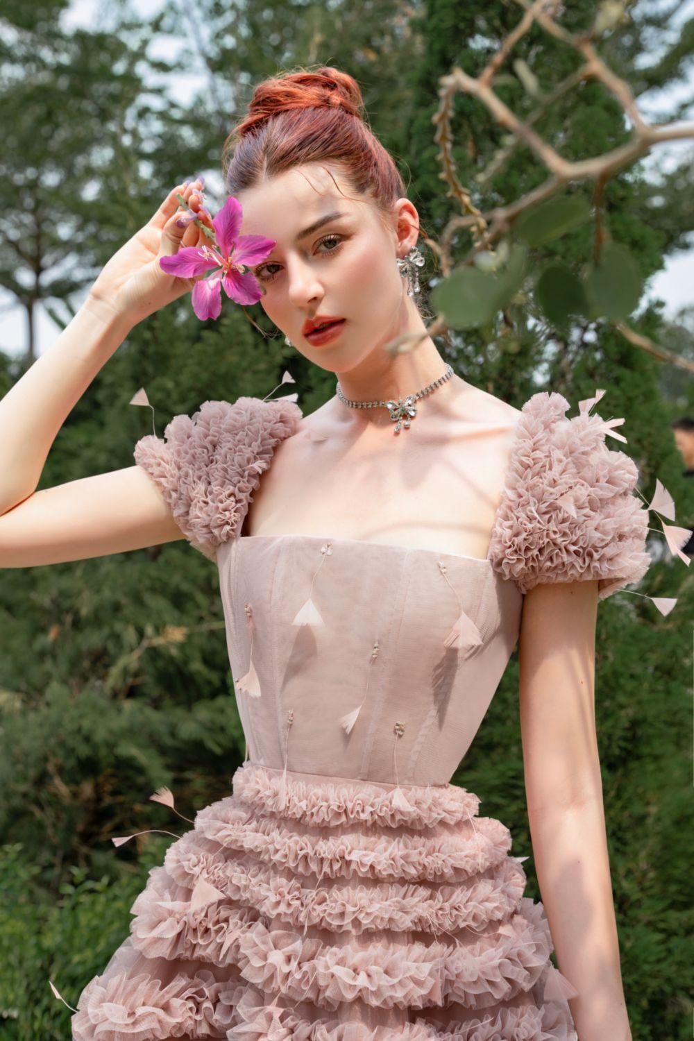 Women's Luxe Fit and Flare Square Neck Tulle Ankle Length Dress S/M/L White/Pink MEAN BLVD White / Customize Women's Luxe Fit and Flare Square Neck Tulle Ankle Length Dress S/M/L White/Pink MEAN BLVD White / Customize