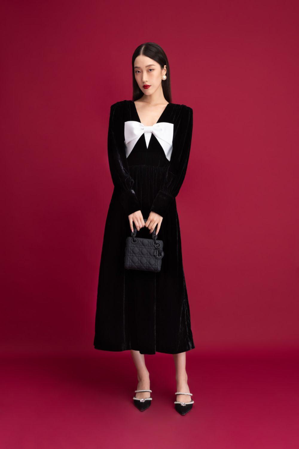 Madeline A-line Long Sleeved Velvet Midi Dress - MEAN BLVD