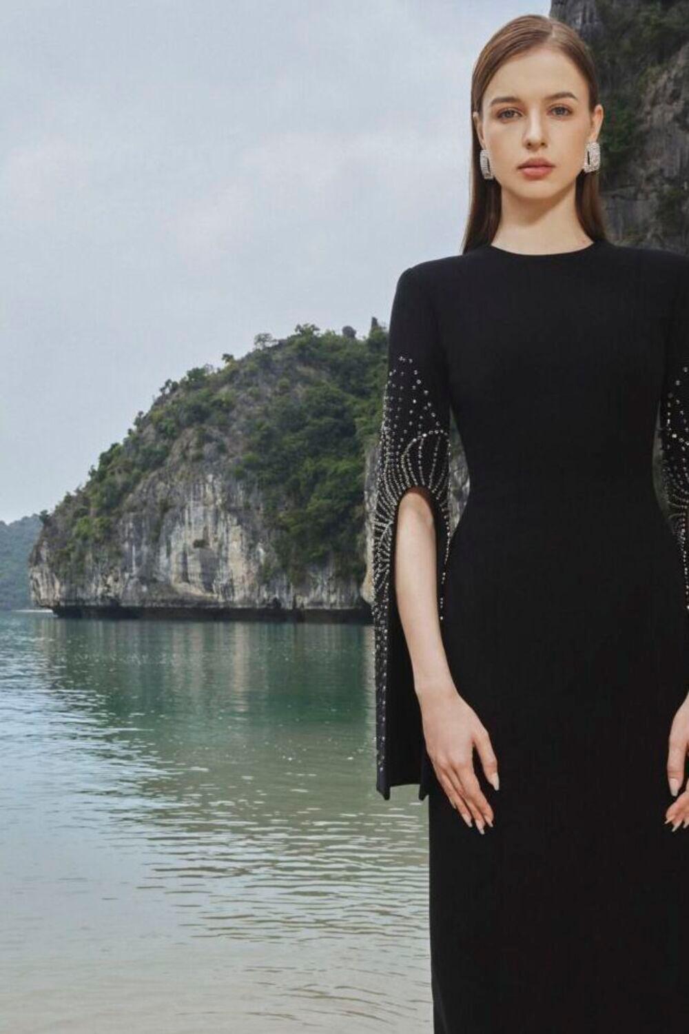 Madeline Bodycon Slit Sleeved Crepe Floor Length Dress - MEAN BLVD