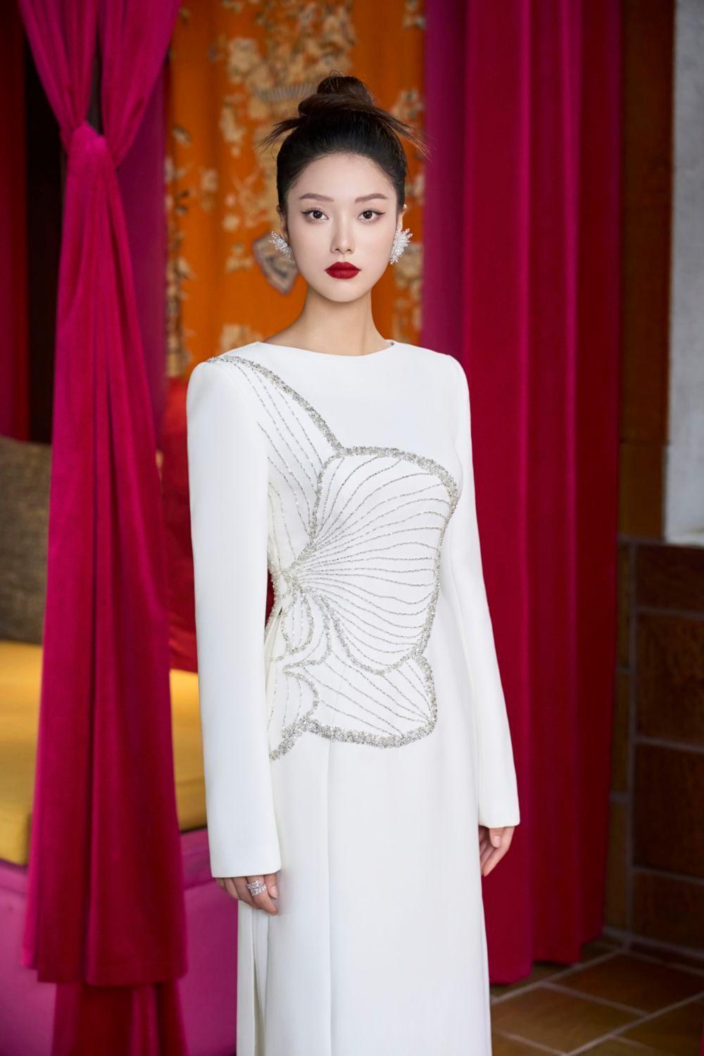 Magnolo Sheath Square Shoulder Velvet Satin Floor Length Ao Dai - MEAN BLVD