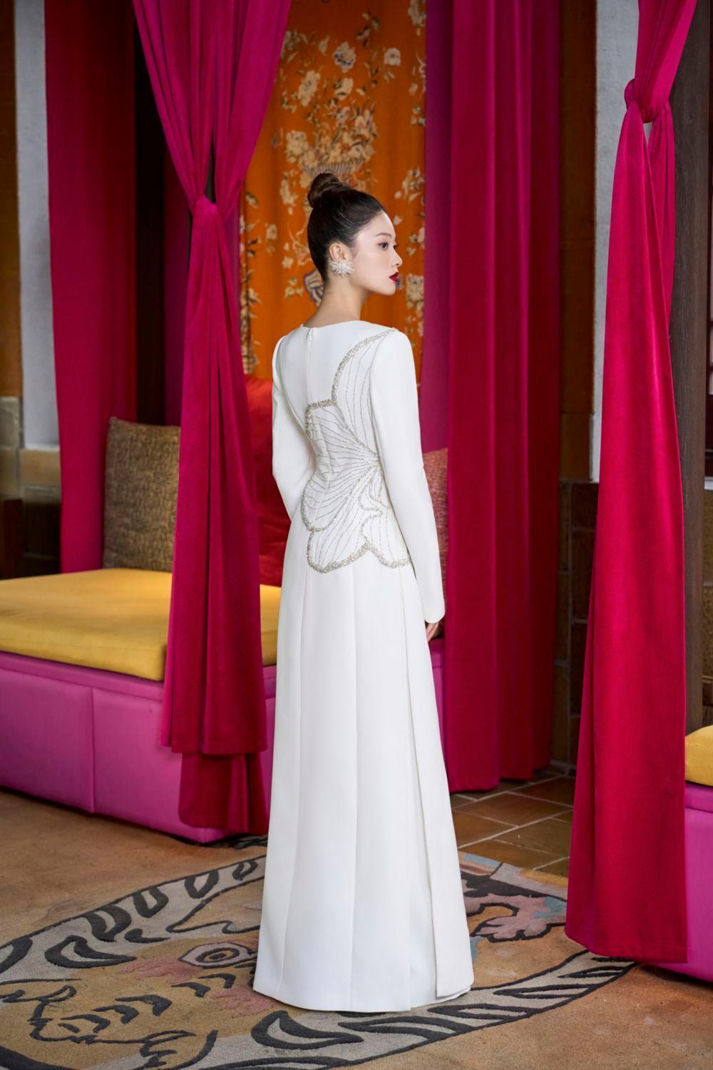 Magnolo Sheath Square Shoulder Velvet Satin Floor Length Ao Dai - MEAN BLVD
