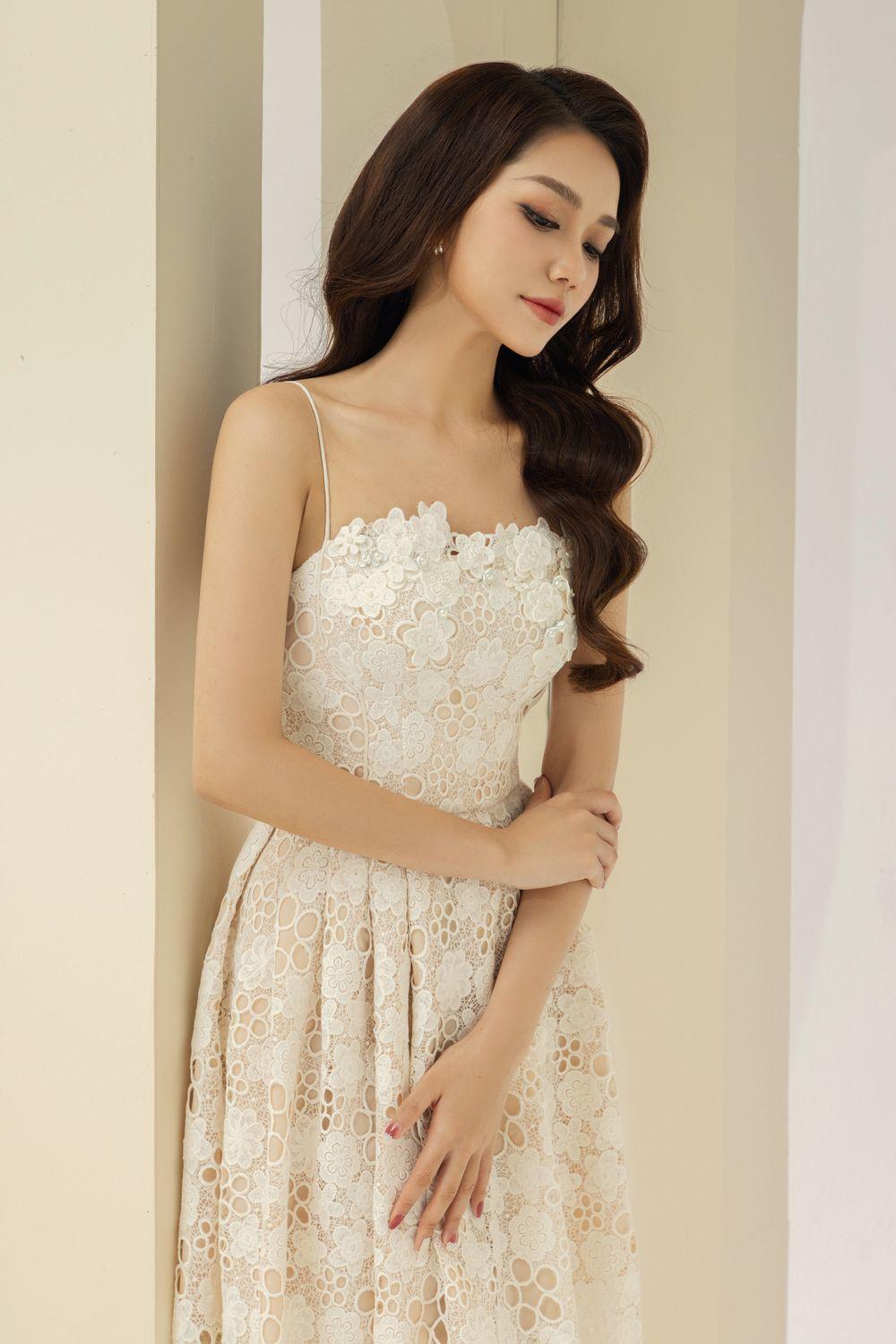 Maria A-line Sleeveless Lace Midi Dress - MEAN BLVD
