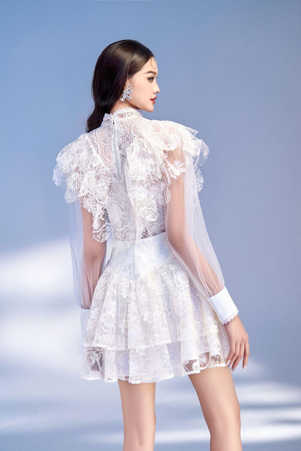 Women's Meria Layered Cuff Sleeved Lace Mini Dress S/M/L Black/White MEAN BLVD M / White Women's Meria Layered Cuff Sleeved Lace Mini Dress S/M/L Black/White MEAN BLVD M / White
