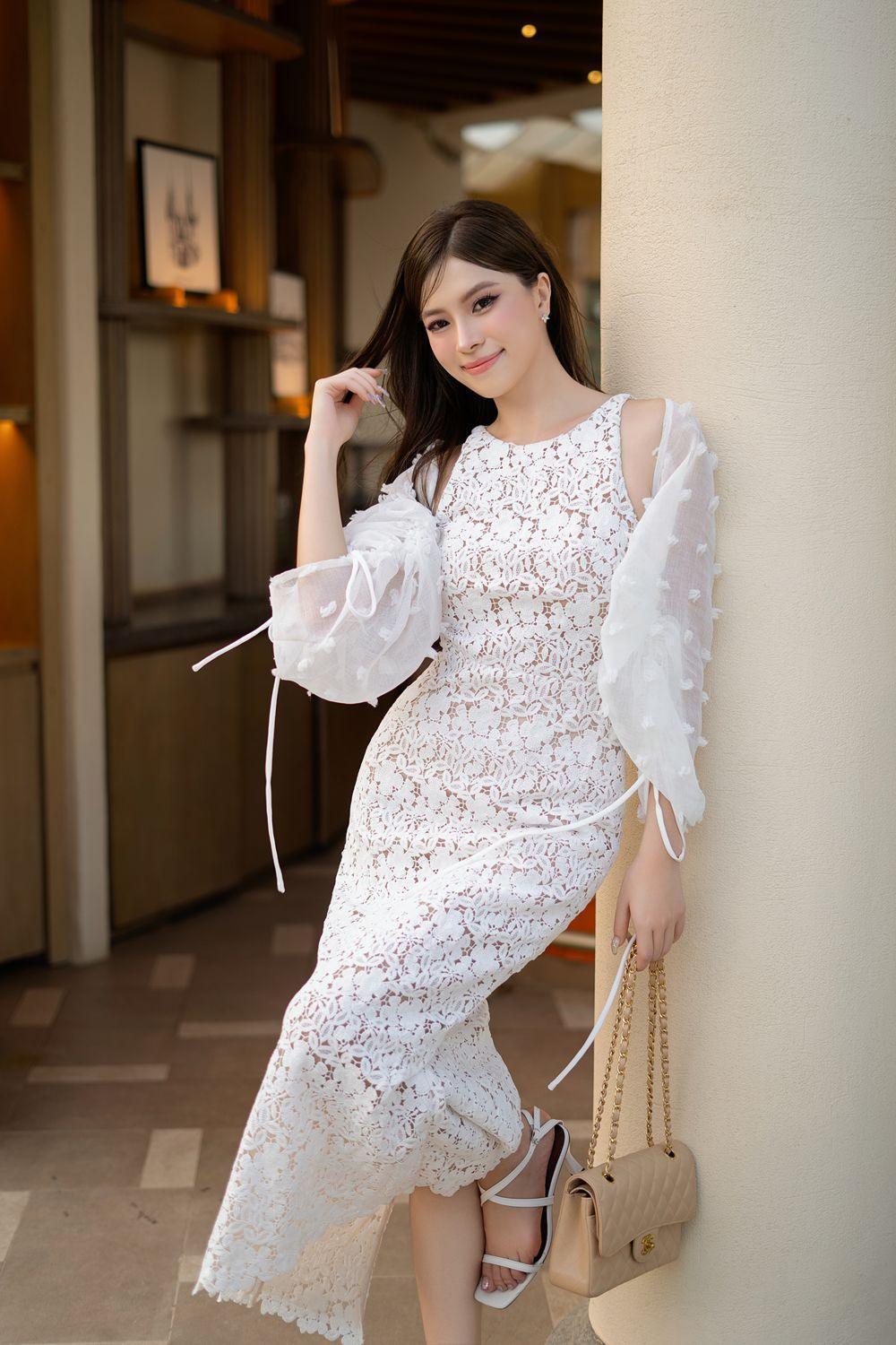 round neck lace dress Self-Portrait Lace lace Round neck Pink dress Evening dress Hand beading belt