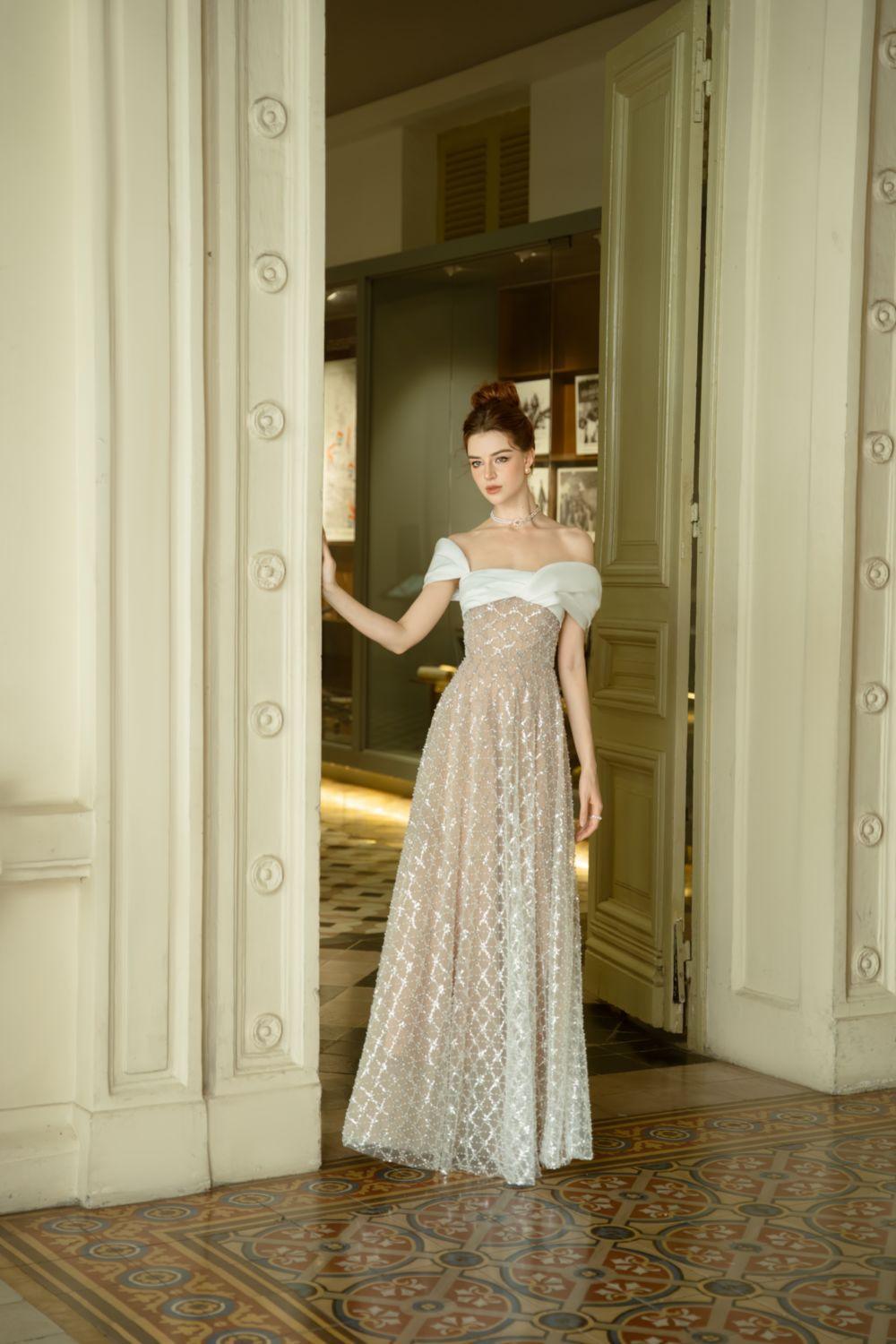 Nally A-line Asymmetric Neck Tulle Floor Length Dress - MEAN BLVD