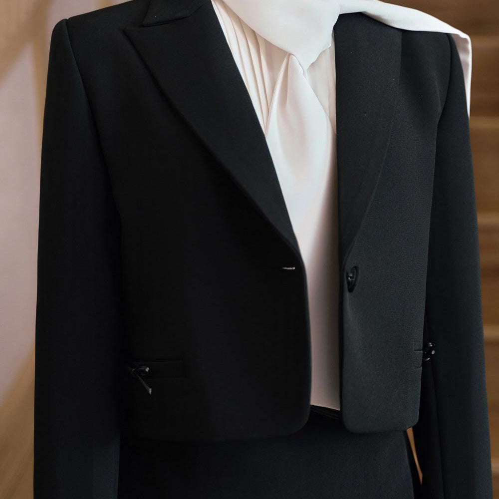 Naomi Cropped Peak Lapel Cotton Silk Jacket - MEAN BLVD