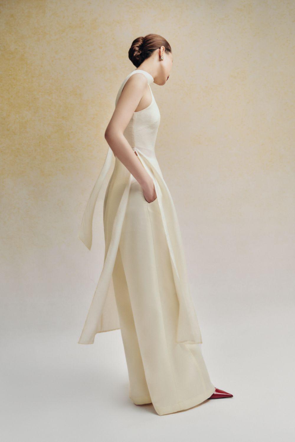 Nhien Slit Sleeveless Foam Organza Calf Length Ao Dai - MEAN BLVD