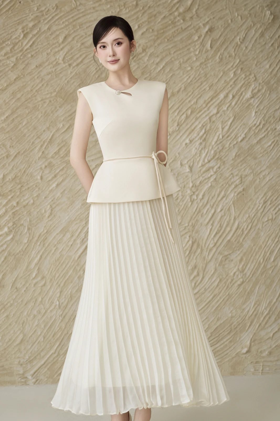 Paloma Keyhole Neck Midi Dress - MEAN BLVD