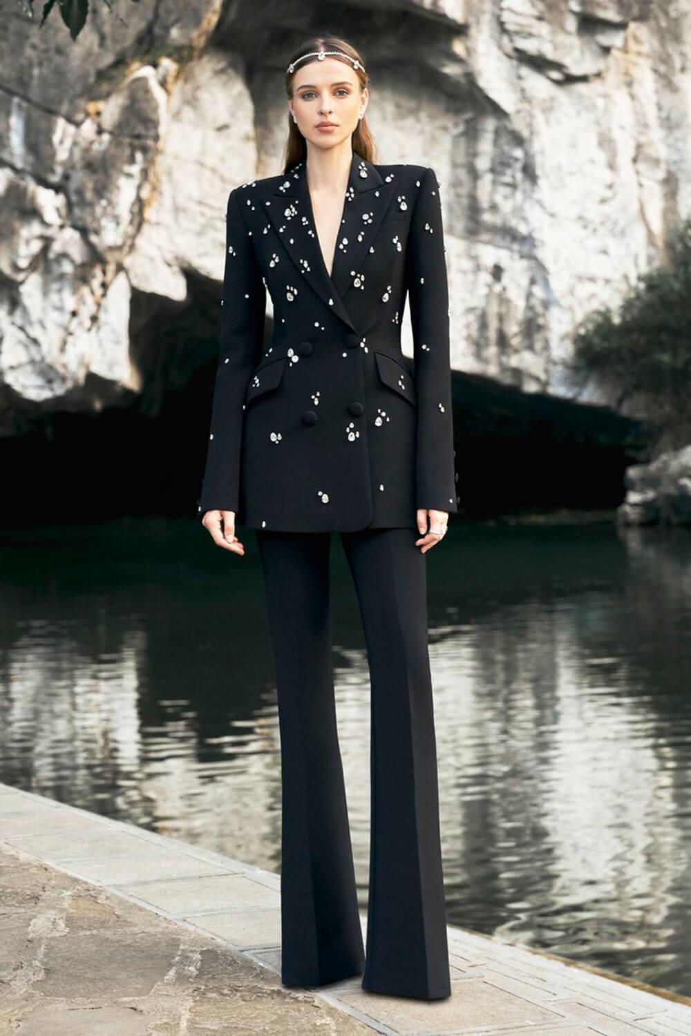 Pathfind Structured V-Neck Velvet Blazer - MEAN BLVD