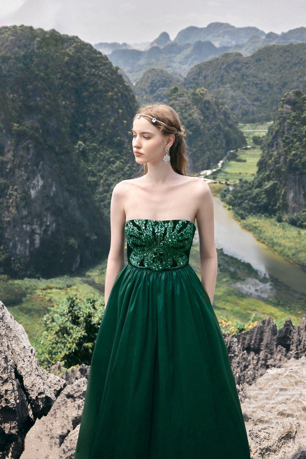 Women's Pilgrim Ball Gown Straight Across Neck Taffeta Floor Length Dress XS/S/M/L/XL/XXL/Green/Black/MEAN BLVD M / Green Women's Pilgrim Ball Gown Straight Across Neck Taffeta Floor Length Dress XS/S/M/L/XL/XXL/Green/Black/MEAN BLVD M / Green