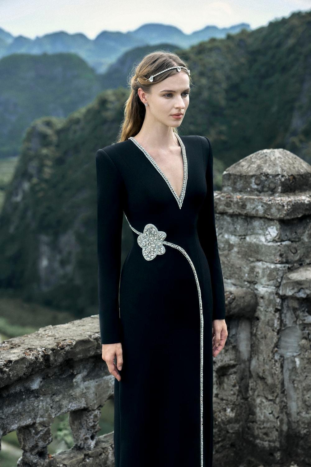 Presley A-line V-Neck Velvet Floor Length Dress - MEAN BLVD