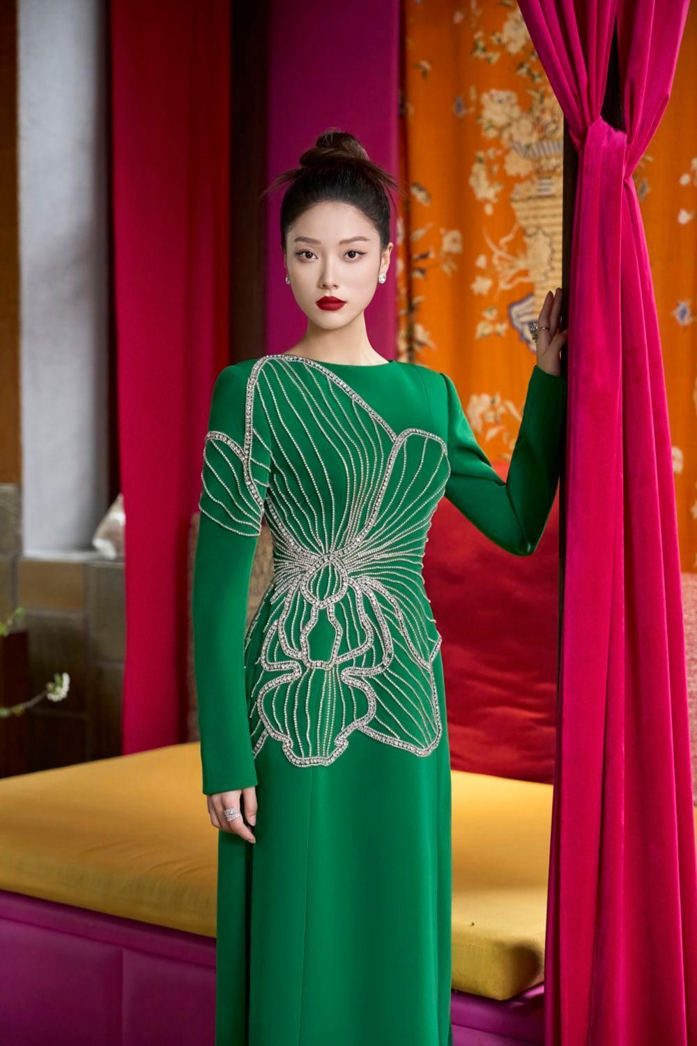 Radiai A-line Long Sleeved Velvet Satin Floor Length Ao Dai - MEAN BLVD