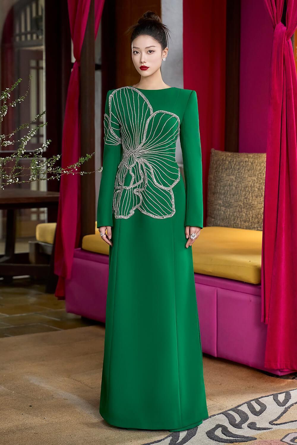 Radiai A-line Long Sleeved Velvet Satin Maxi Dress Green / Customize