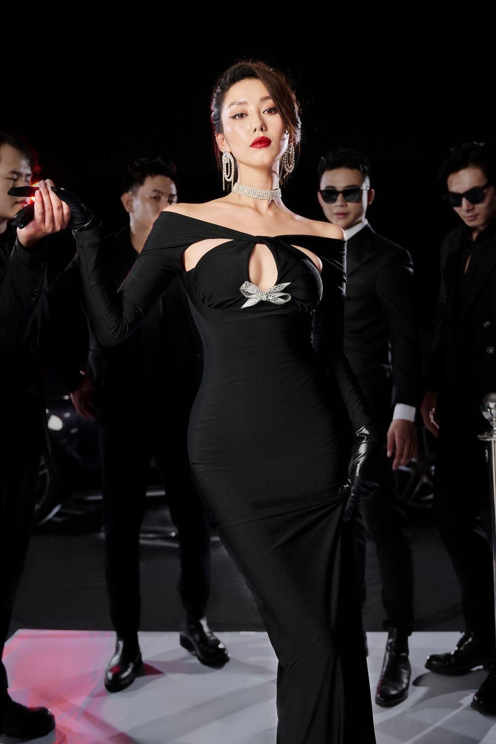 Women's Sansion Bodycon Cut-Out Spandex Maxi Dress S/M/L Black MEAN BLVD Women's Sansion Bodycon Cut-Out Spandex Maxi Dress S/M/L Black MEAN BLVD