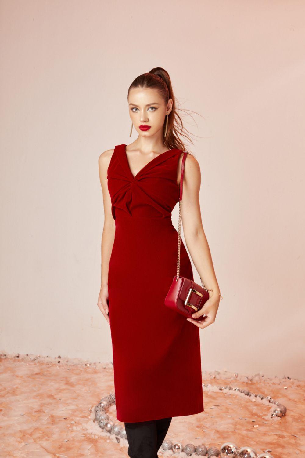 Scarlet Sheath V-Neck Velvet Midi Dress - MEAN BLVD