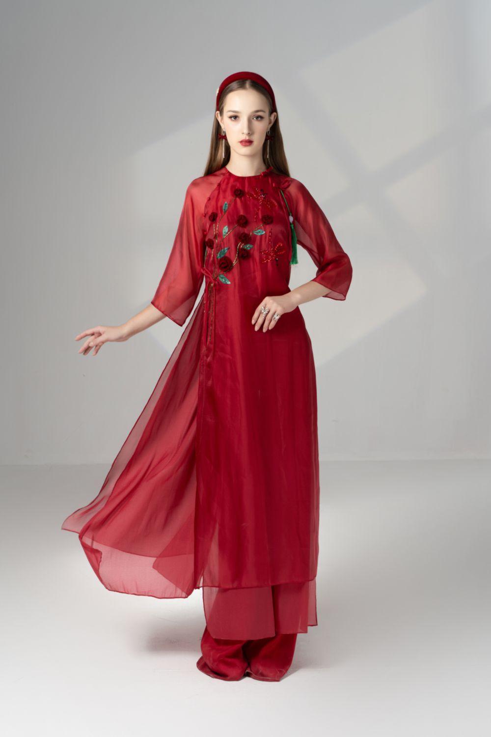 Scarlet Straight Round Neck Silk Organza Floor Length Ao Dai - MEAN BLVD