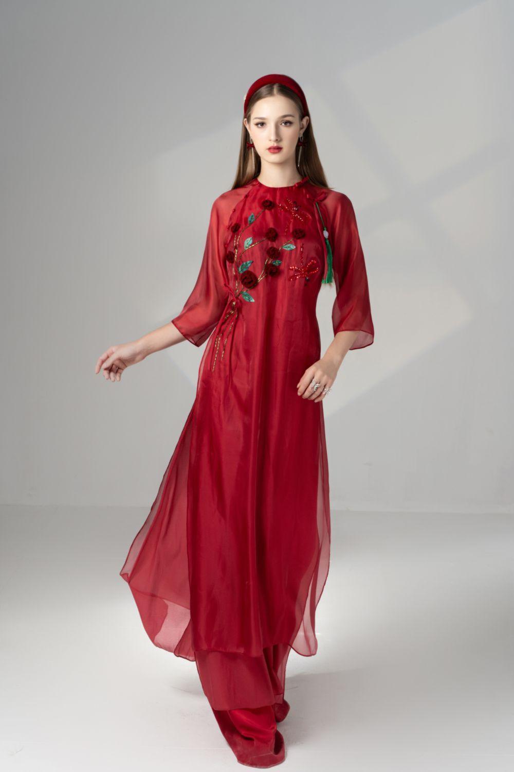 Scarlet Straight Round Neck Silk Organza Floor Length Ao Dai - MEAN BLVD