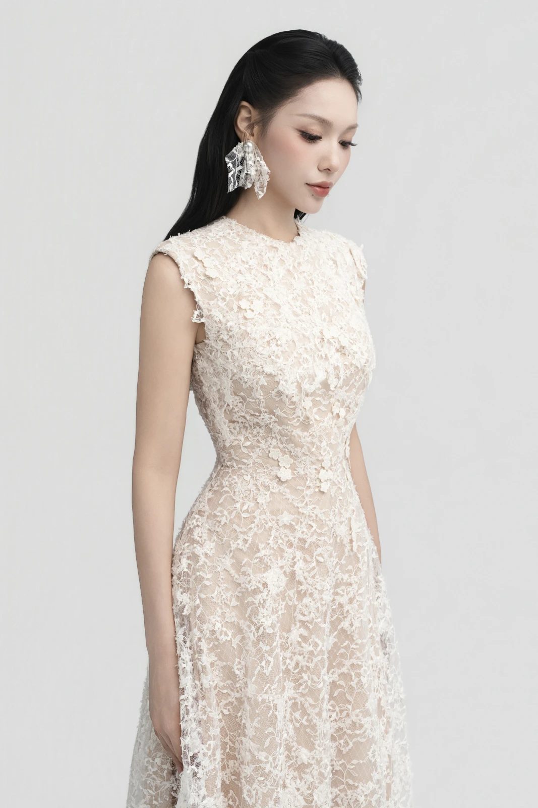 Selena Floral Lace Midi Dress - MEAN BLVD