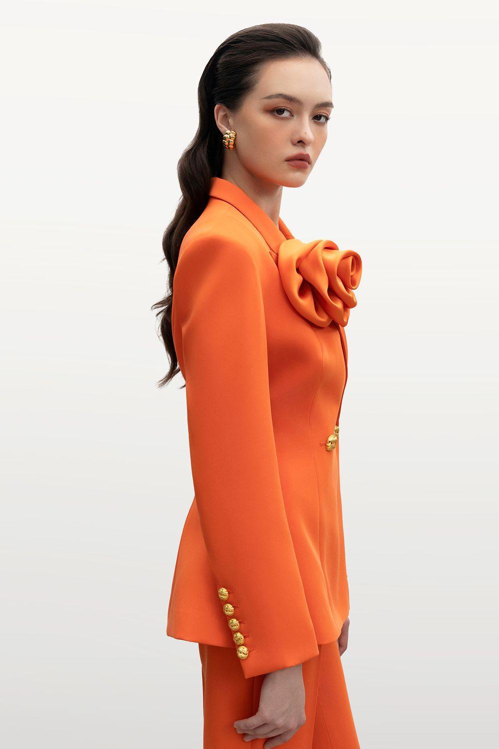 Suzanne Structured Long Sleeved Velvet Blazer - MEAN BLVD