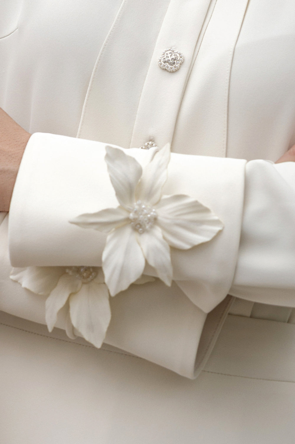 Thanh Nha Floral Brooch