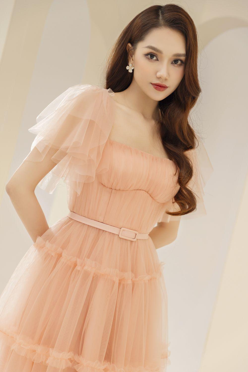 Viana Gathered Square Neck Tulle Midi Dress - MEAN BLVD