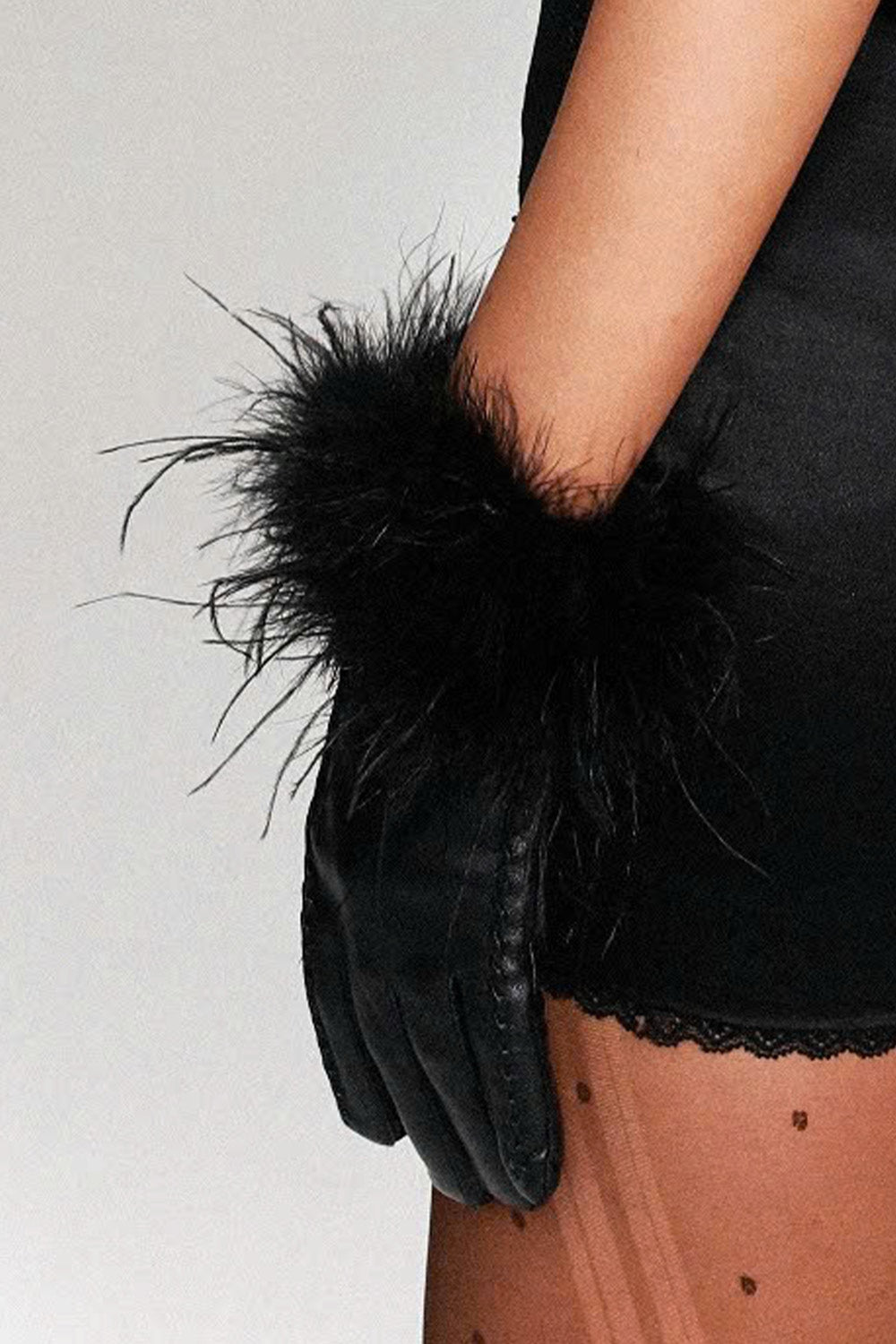 Aya Fringed Leather Gloves