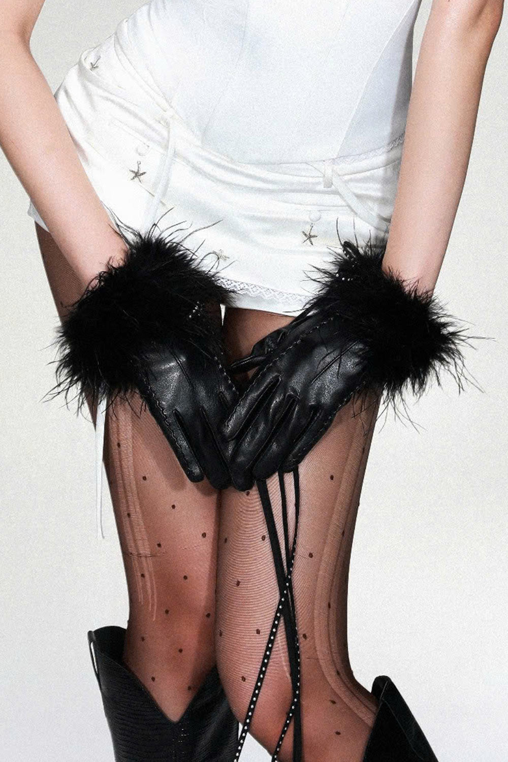 Aya Fringed Leather Gloves