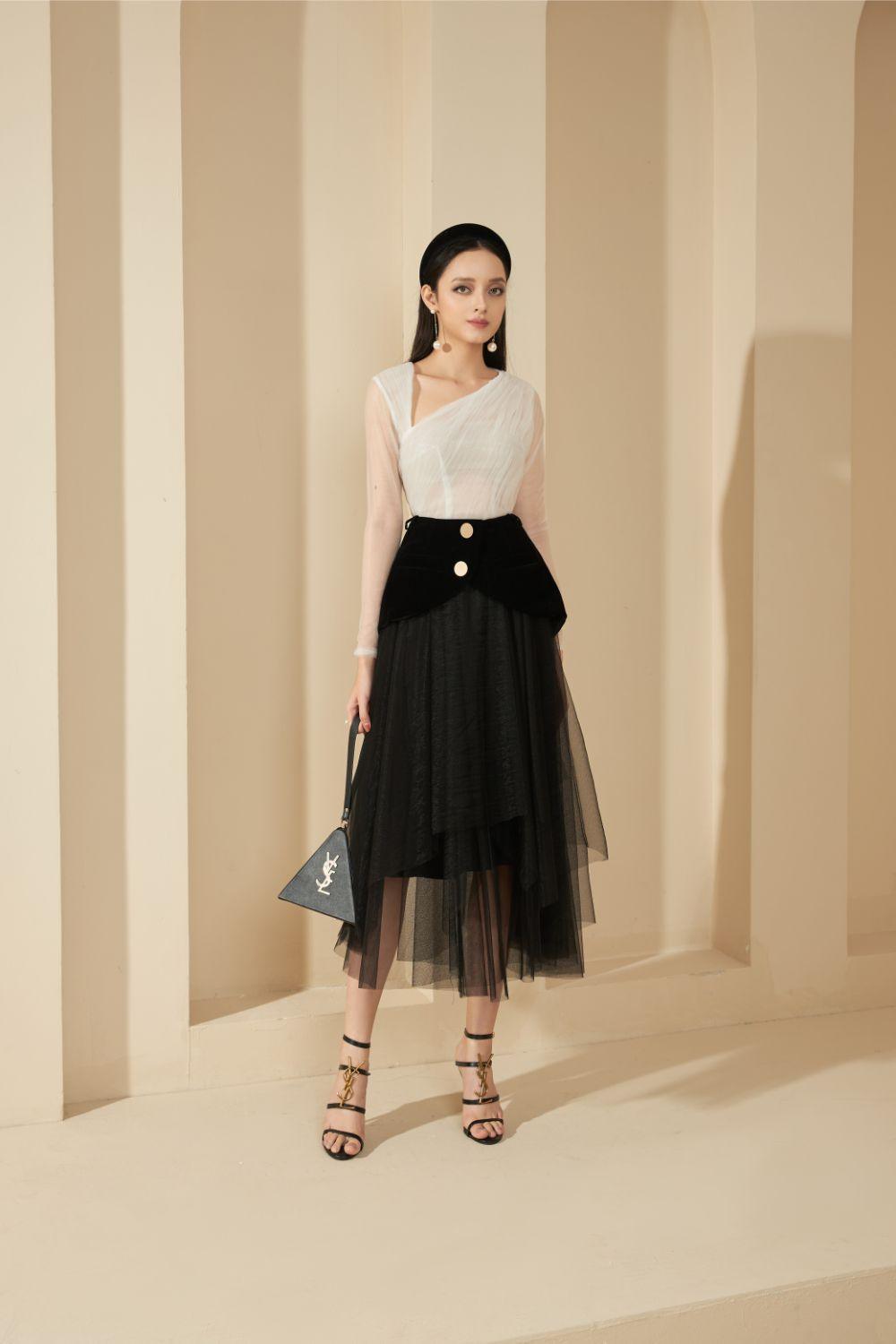 Brewster Diagonal Cut-Out Neck Set MEAN BLVD