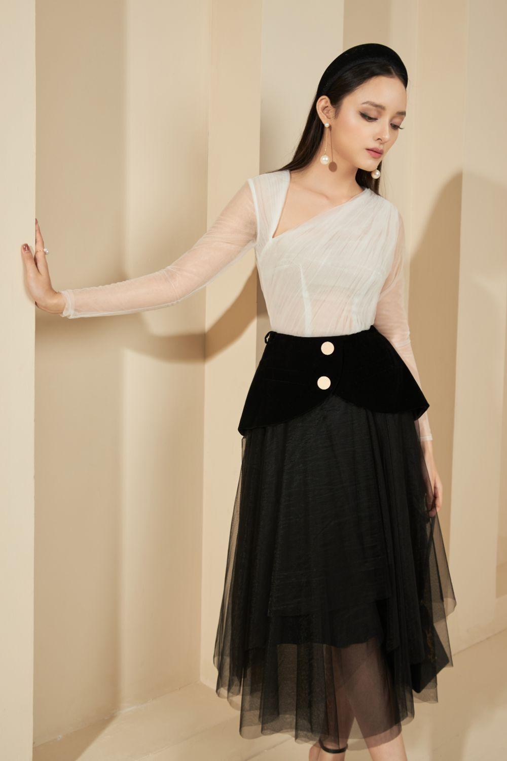 Brewster Diagonal Cut-Out Neck Set MEAN BLVD