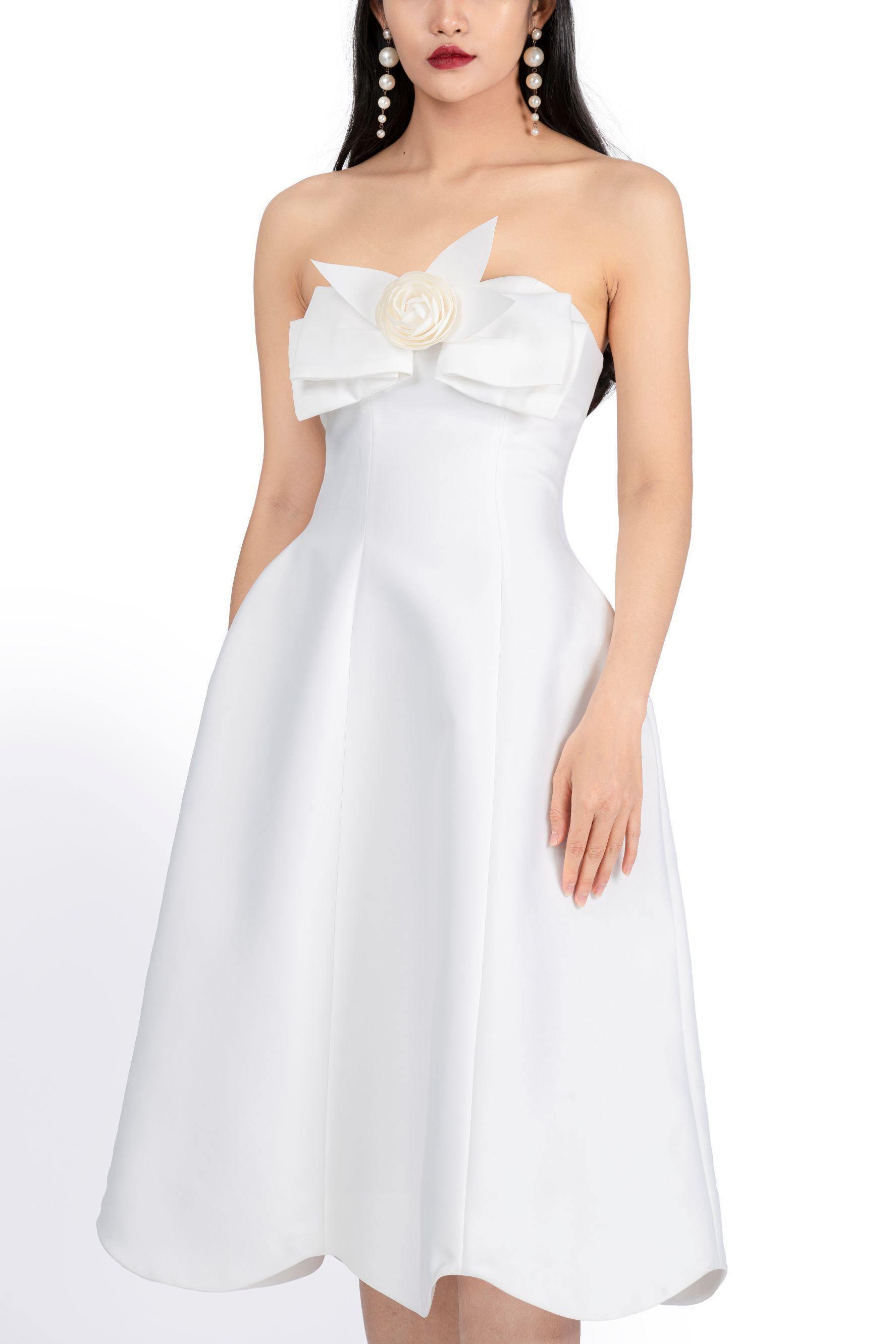 sweetheart strapless midi dress Oasis Women's Embroidered Strapless Sweetheart Midi Dress in Bubblegum | Size: 12