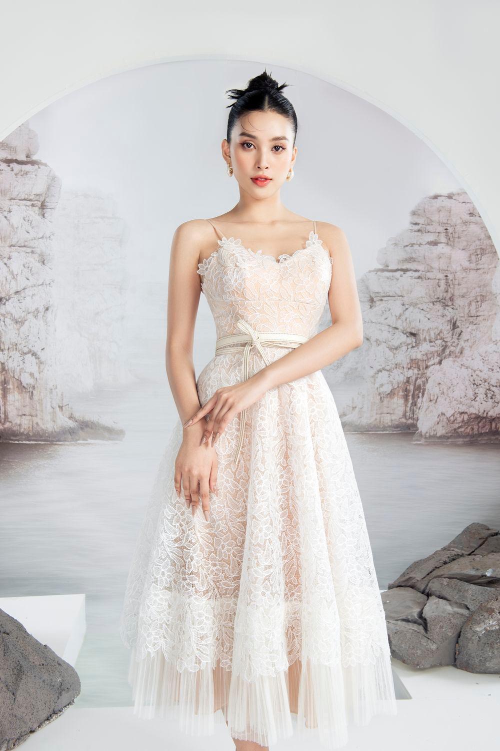 Women's Darcy Fit and Flare Spaghetti Strap Lace Dress S/M/L White/Beige MEAN BLVD S / White/Beige Women's Darcy Fit and Flare Spaghetti Strap Lace Dress S/M/L White/Beige MEAN BLVD S / White/Beige