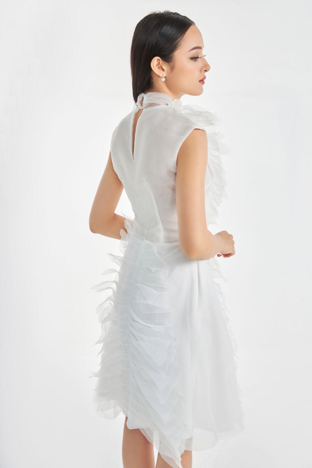 Grande Bowtie Line Dress MEAN BLVD