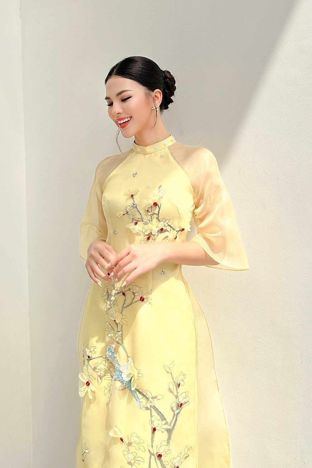 Hy Vien Middle Sleeves Ao Dai MEAN BLVD