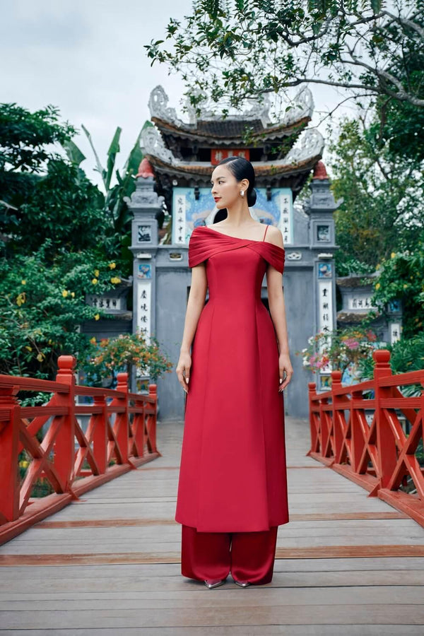 Vietnamese Fashion Elegance Ao Dai Dress Red Printing Improved