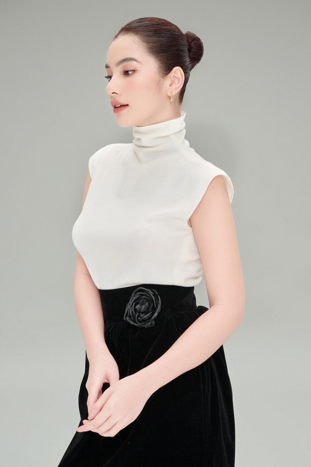 Lennon Bodycon Turtle Neck Knit Top MEAN BLVD
