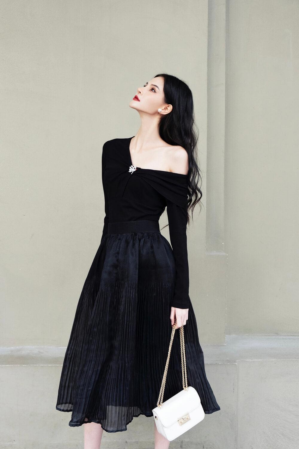 Molly Straight Asymmetric Neck Jersey Knit Top MEAN BLVD