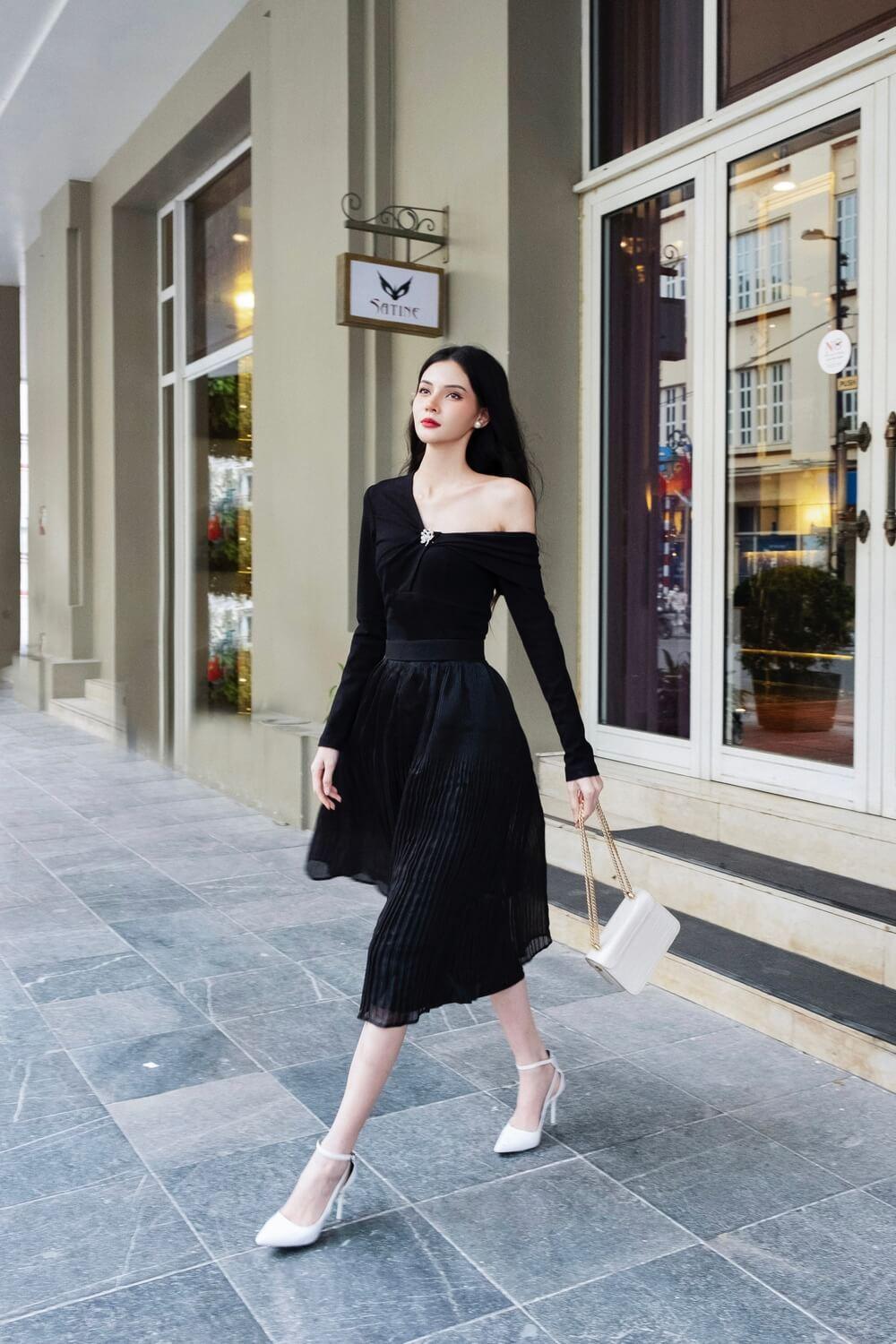 Molly Straight Asymmetric Neck Jersey Knit Top MEAN BLVD