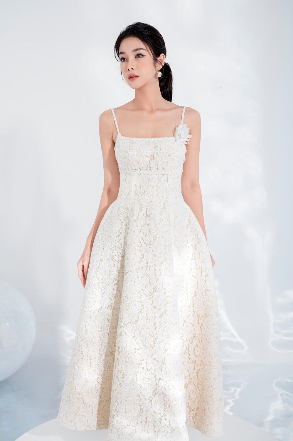 Rosie Puffy Camisole Lace Midi Dress M / Cream