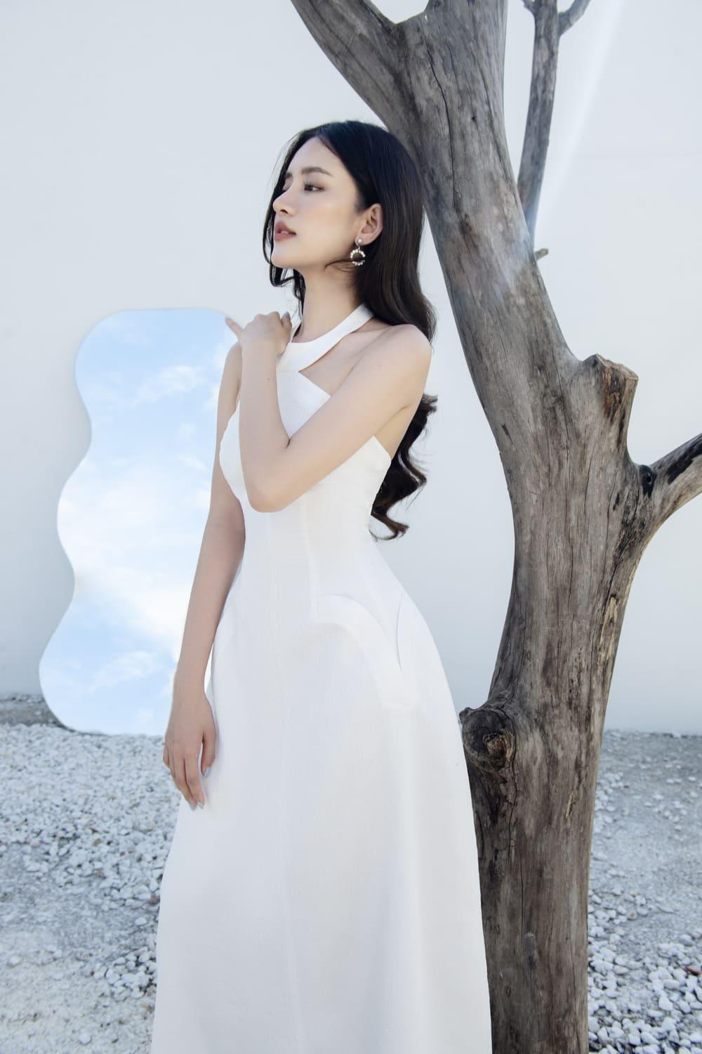 Women's Uri A-line Halter Neck Ribbed Scuba Midi Dress S/M/L White MEAN BLVD Customize / White Women's Uri A-line Halter Neck Ribbed Scuba Midi Dress S/M/L White MEAN BLVD Customize / White
