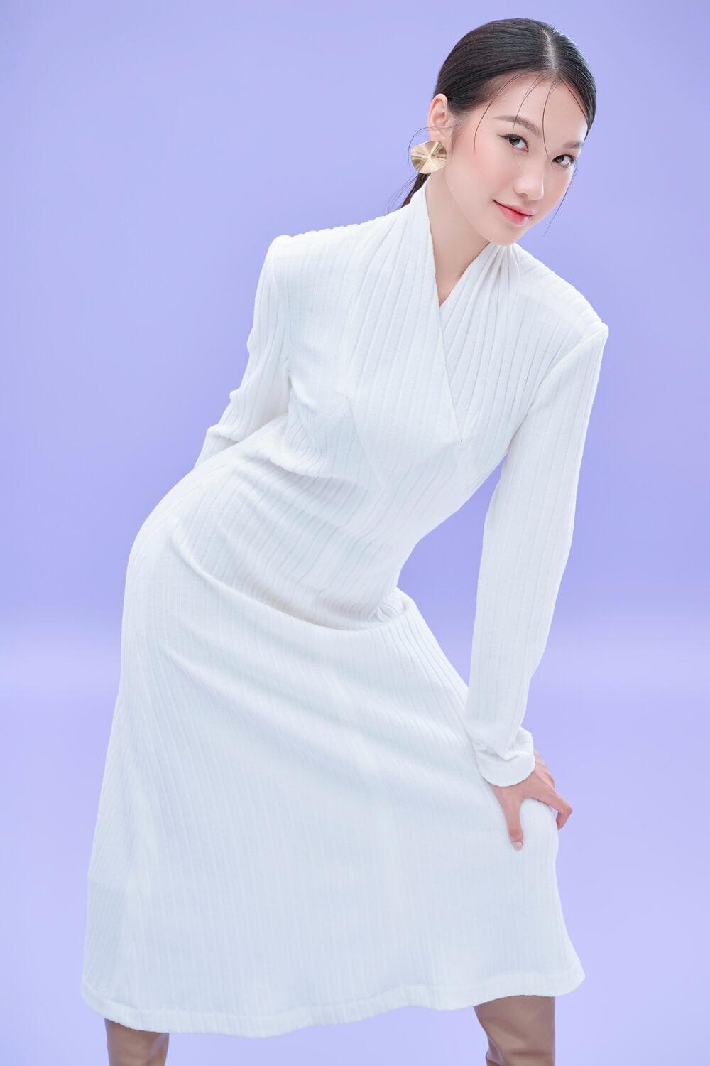 Vivian Sheath Long Sleeved Knit Midi Dress MEAN BLVD